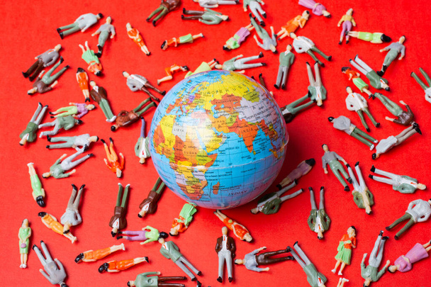 Figurine in tutto il mondo come bilancio delle vittime. Pandemia di coronavirus nel mondo
. - Foto, immagini