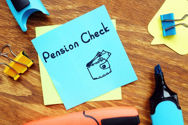 Pension Check sign na stránce. - Fotografie, Obrázek