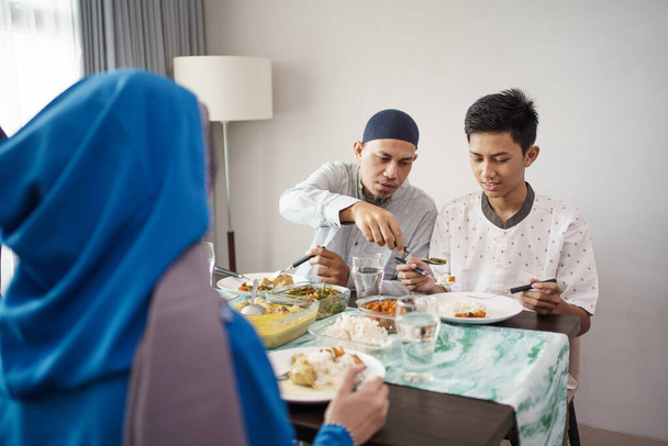 muslim family asian celebrating eid mubarak - Fotografie, Obrázek