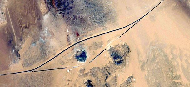 αεροδυναμική, αφηρημένη φωτογραφία των ερήμων της Αφρικής από τον αέρα. εναέρια άποψη των τοπίων της ερήμου, Είδος: Αφηρημένη νατουραλισμός, από την αφηρημένη στην παραστατική, σύγχρονη τέχνη φωτογραφία - Φωτογραφία, εικόνα