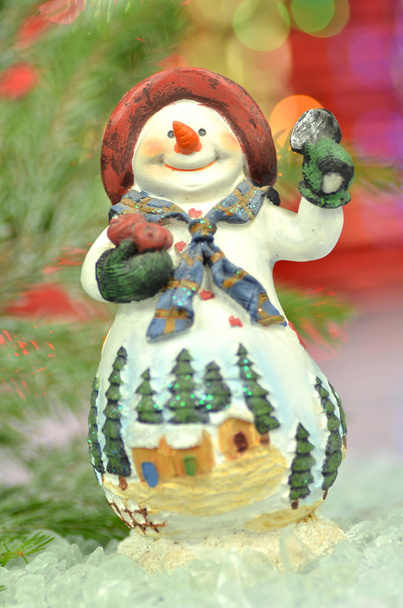 Décoration de Noël, figure de bonhomme de neige sur fond bokeh
 - Photo, image