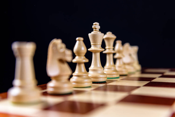 white chess pieces without pawns - Zdjęcie, obraz