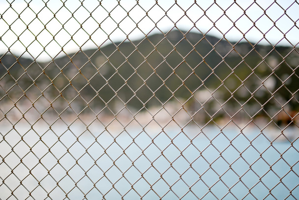 fém háló kerítés - Fotó, kép