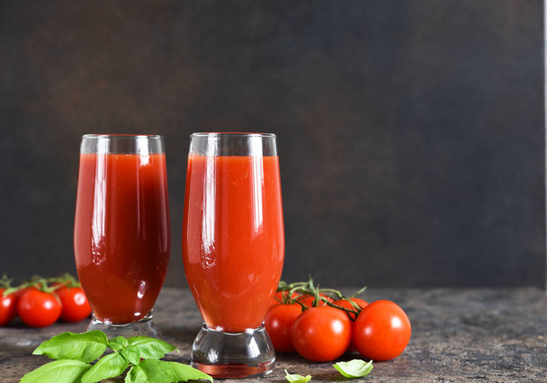 Tomato juice with salt and spices. Vegetable juice. - Fotografie, Obrázek