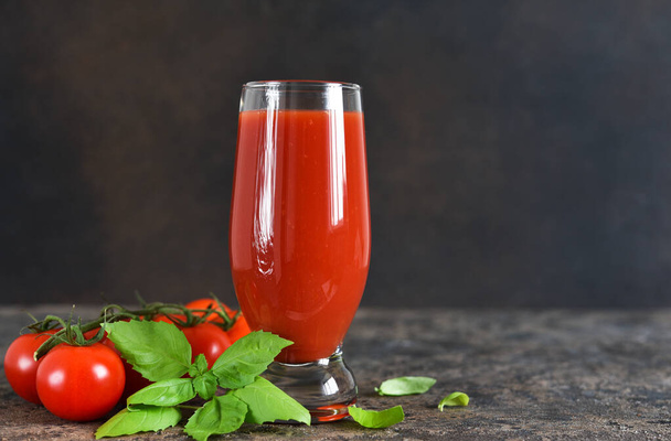 Tomato juice with salt and spices. Vegetable juice. - Photo, Image