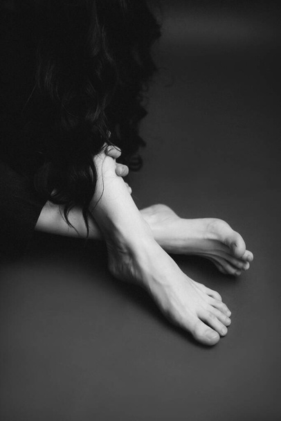 Details of body black and white portrait of beautiful girl, fashion and art - Valokuva, kuva