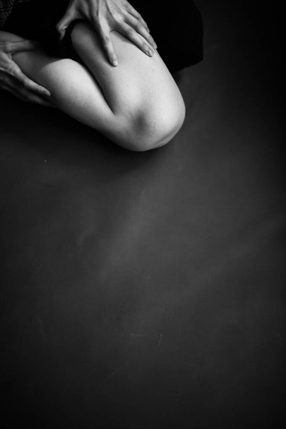 Details of body black and white portrait of beautiful girl, fashion and art - Valokuva, kuva