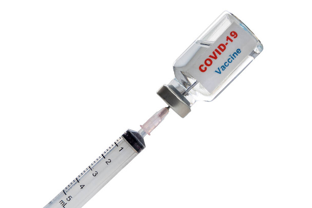 Covid-19 of coronavirus vaccin injectieflacon en spuit op witte achtergrond - Foto, afbeelding