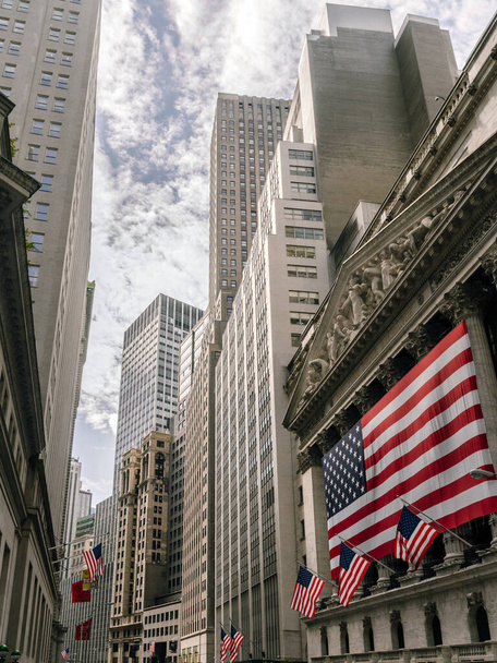 New York, USA - September 21, 2015: Building of New York Stock Exchange.  It is the largest exchange in the world by market capitalization. - 写真・画像