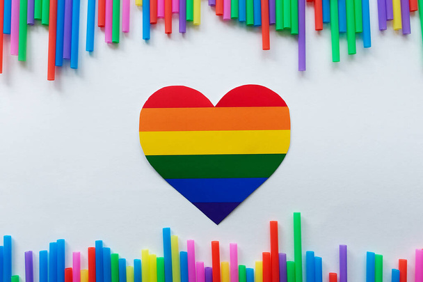 il cuore arcobaleno, simbolo lgbt
 - Foto, immagini