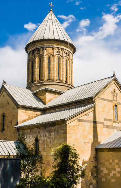 Norashen Armeens-Apostolische Kerk in Tbilisi, gelegen in de oude binnenstad van de hoofdstad van Georgië - Foto, afbeelding