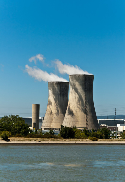 Torres nucleares
 - Foto, imagen