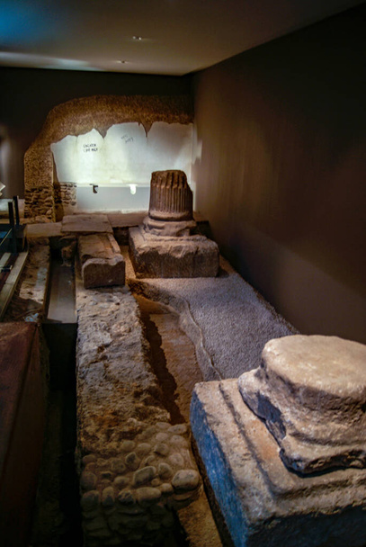 Colonne delle terme romane a Saragozza
 - Foto, immagini