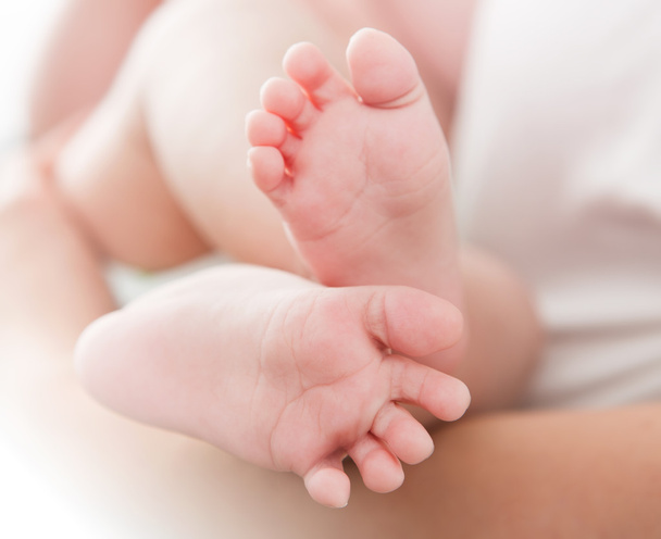 küçük bebek ayaklar - Fotoğraf, Görsel