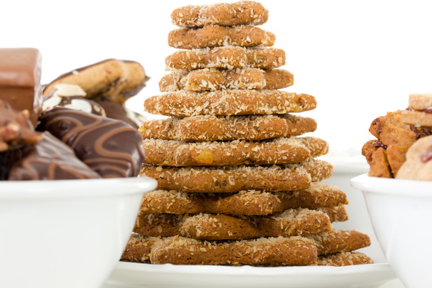 yemekler taze pişmiş Noel kurabiyeleri ile dolu - Fotoğraf, Görsel