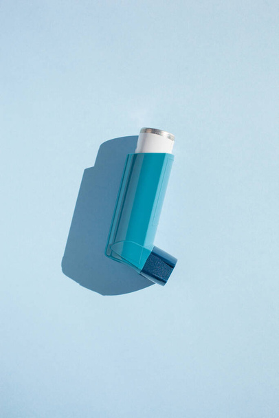 Inhalator astmy. leczenie - Zdjęcie, obraz