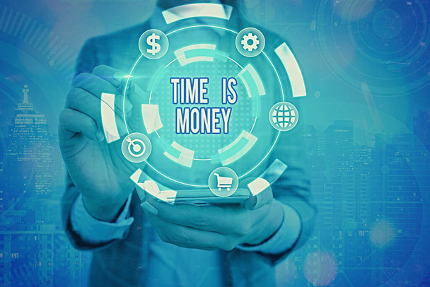 Psaní textu Time Is Money. Koncept znamená, že čas je cenný zdroj.. - Fotografie, Obrázek