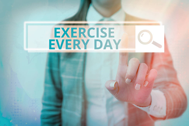 Sinal de texto mostrando Exercício Todos os dias. Foto conceitual mover corpo energeticamente, a fim de ficar em forma e saudável
. - Foto, Imagem