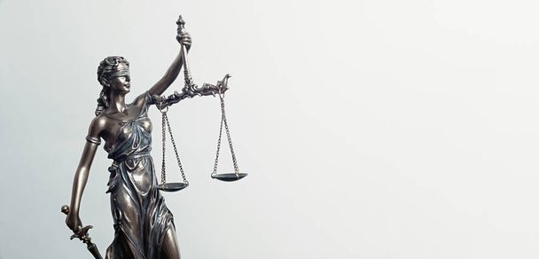 Νόμο, νομική, δικαστική έννοια. Σύνθεση γυναικείας δικαιοσύνης - Φωτογραφία, εικόνα