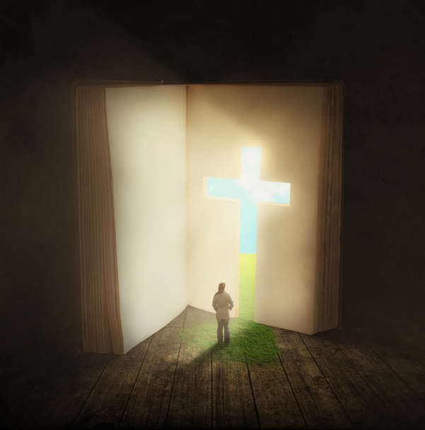kobieta przechodząc przez drzwi Biblii - Zdjęcie, obraz