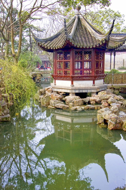 Pagoda a humble administrator's gardens, suzhou, Kína - Fotó, kép