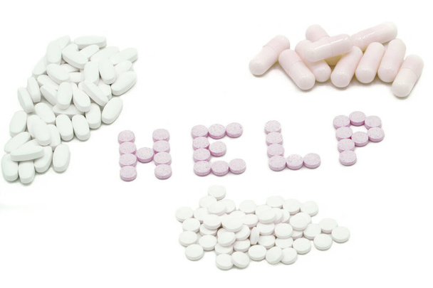Lotes de medicamentos diferentes drogas, pílulas, comprimidos, cápsulas fundo branco
 - Foto, Imagem