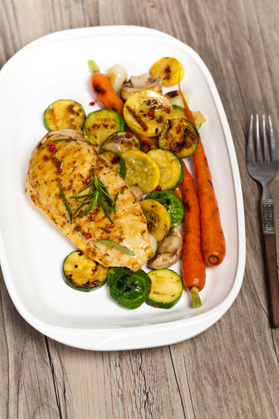 Grilled chicken breast with vegetables - Photo, Image