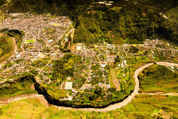 Banos De Agua Santa Ne Side High Altitude Helicopter Shot - Foto, Imagem