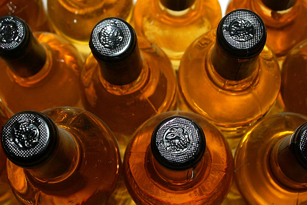 bouteilles de vin, bouteilles, gros plan - Photo, image