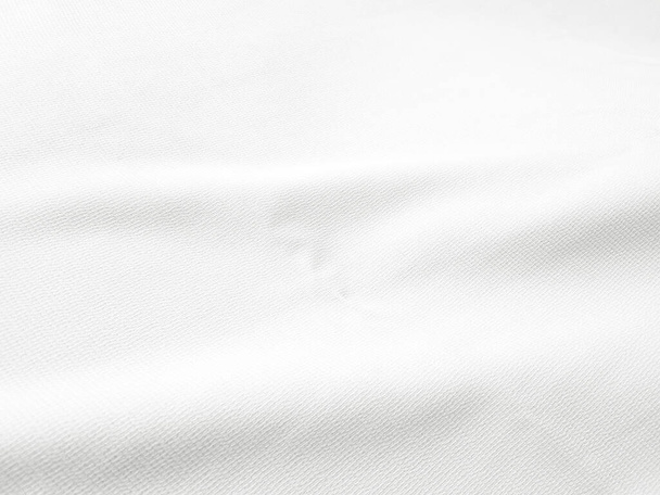 Měkké bílé vrásčité tkaniny pozadí pro grafický design nebo tapety. - Fotografie, Obrázek