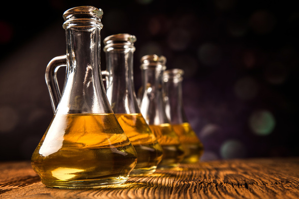 složení olivového oleje v lahvích - Fotografie, Obrázek