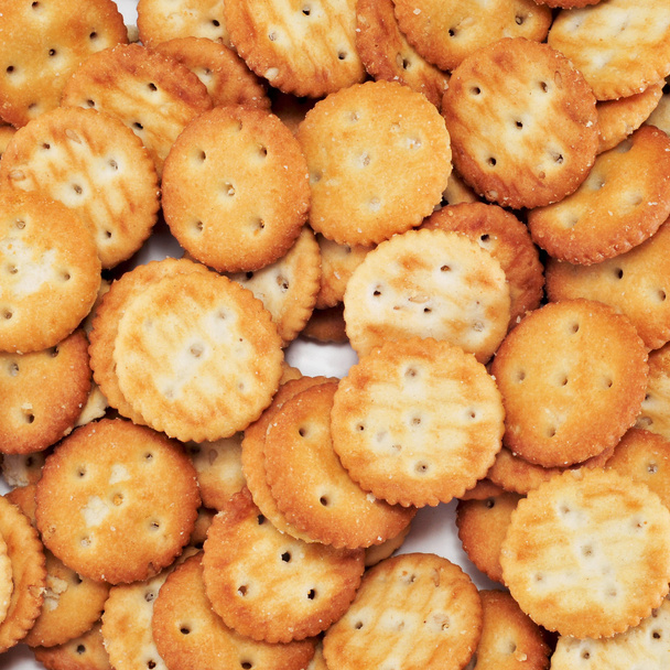 ronde zoute crackers - Foto, afbeelding