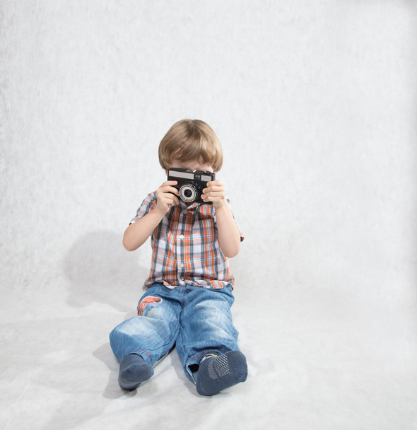 Fiú a kamerával - Fotó, kép