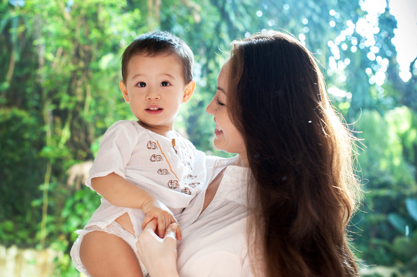 asijské dítě a matka - Fotografie, Obrázek