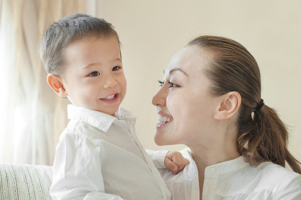 Asiatique mère avec fils
 - Photo, image