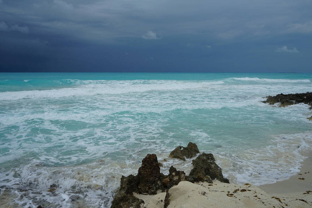  Magnificent ocean landscape. Cayo Santa Maria is well known for its white sand beaches. Cayo Santa Maria, Cuba.    - Zdjęcie, obraz