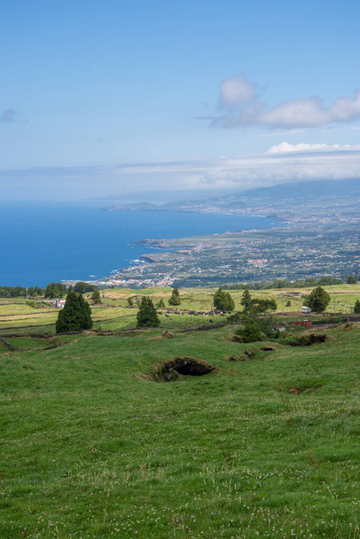 Caminar por el archipiélago de las Azores. Descubrimiento de la isla de Sao Miguel, Azores. Portugal
 - Foto, imagen