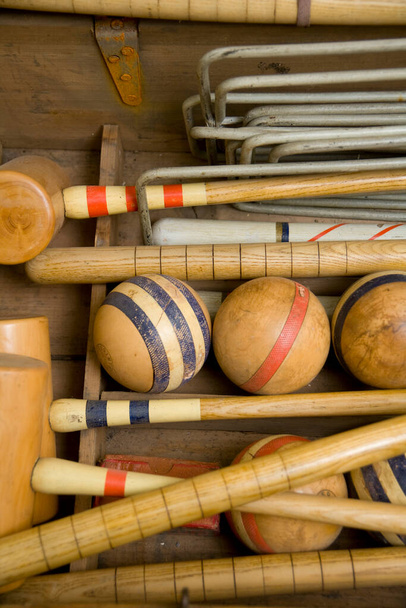 Antiguo juego de croquet de madera conjunto de cerca
 - Foto, Imagen