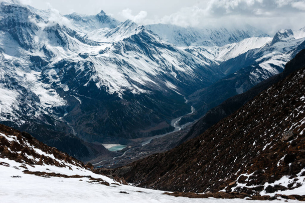 Himaláje krajina, Annapurna okruh trek, vysoká nadmořská výška pohled na hory - Fotografie, Obrázek