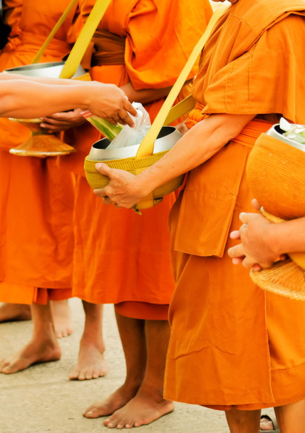 El mérito de los monjes
 - Foto, imagen