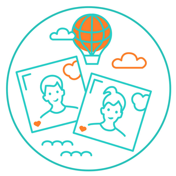 Векторный бейдж, логотип, иконка с фото селфи пару человек и воздушный шар в небе с облаками над морем. Иллюстрация летних каникул
. - Вектор,изображение