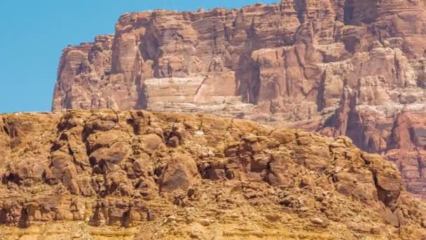 Malowniczy krajobraz formacji skalnych w Parku Stanowym Dolina Ognia - Materiał filmowy, wideo