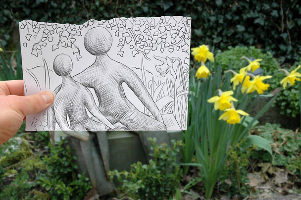 Mieszany obraz medialny przedstawiający dwie anonimowe postacie siedzące obok siebie w ogrodzie narysowanym na ręcznym kawałku papieru z żółtymi kwiatami w tle zdjęcia - Zdjęcie, obraz