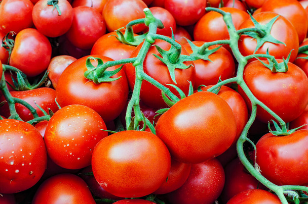 Tomaten op de markt voor groenten en fruit van Blanes - Foto, afbeelding