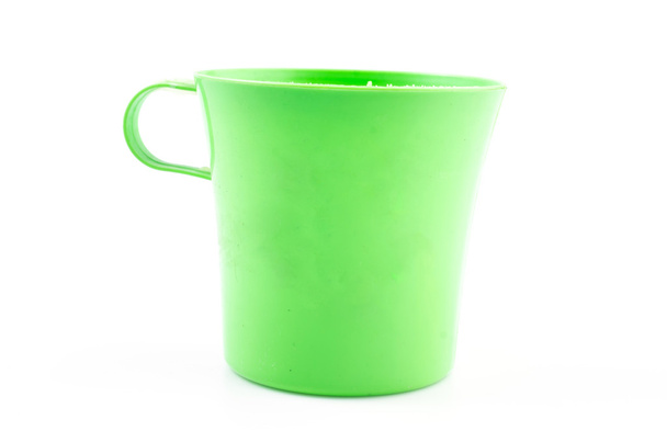 színes műanyag pohár elszigetelt fehér background - Fotó, kép