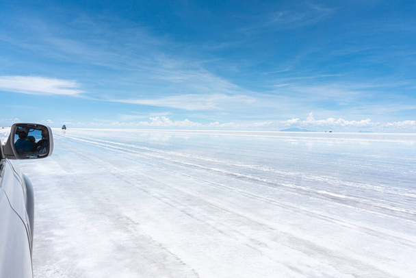 посещение удивительных соляных плот уюни
 - Фото, изображение