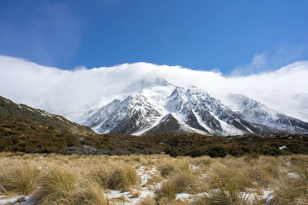 Yeni Zelanda, Cook Dağı 'ndaki Hooker Vadisi' nde yürüyüş.. - Fotoğraf, Görsel