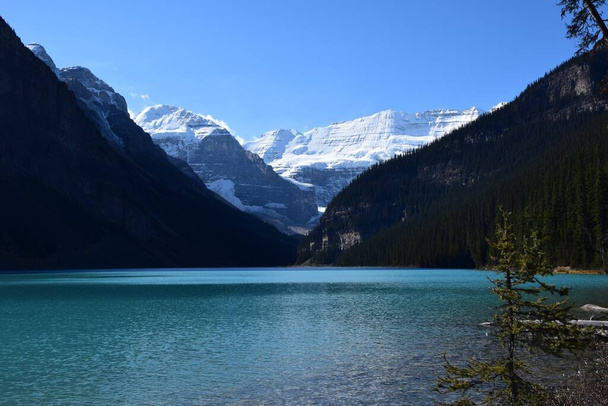 Banff, Jasper ve Lake Louise Kanada 'daki ulusal parklar. - Fotoğraf, Görsel