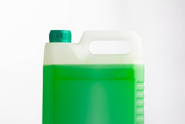 folyékony szappan műanyag palackban, fertőtlenítőszer oldat - Fotó, kép