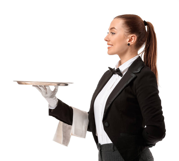 Schöne Kellnerin auf weißem Hintergrund - Foto, Bild